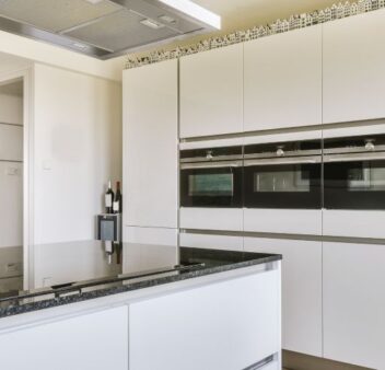 Gold Leaf Kitchens 